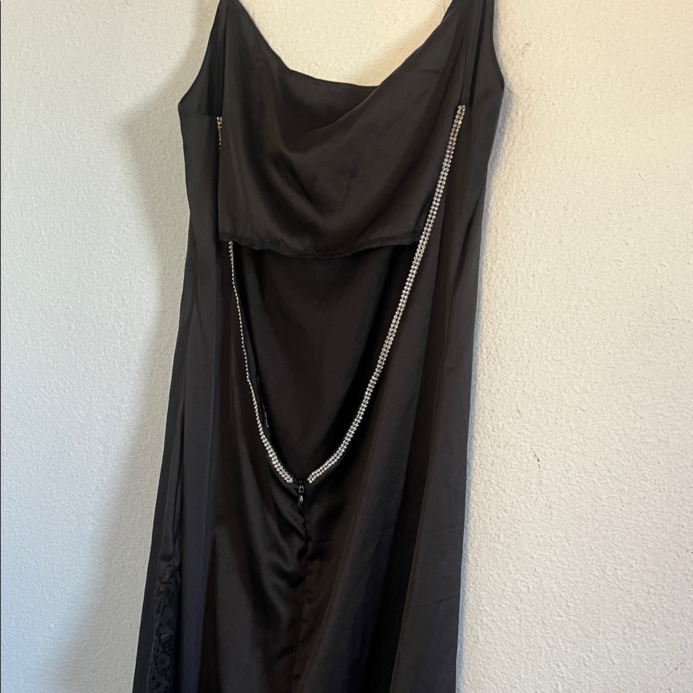 CBR Elegant One Shoulder Black Dress - Picture 6 of 7